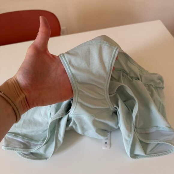 Lululemon Hotty Hot Low-Rise Lined Short 2.5" - Delicate Mint - Picture 7 of 7